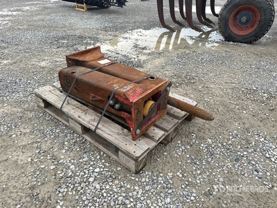 Quantity of (2) Chicago Pneumatic CP200 Hydraulic Breaker