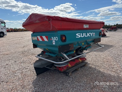 2013 Sulky X40+ 36 m 3-Point 3000 L Fertilizer Spreader