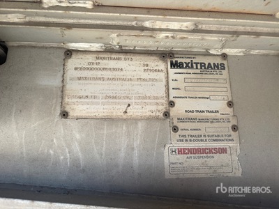 2012 MaxiTrans Tri/A Flatbed Trailer