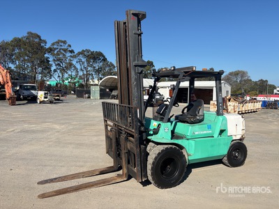 2008 Mitsubishi FG50KT 5 ton Montacargas