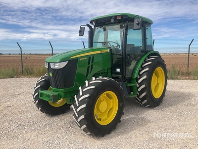 2015 John Deere 5100M 4WD Tractor