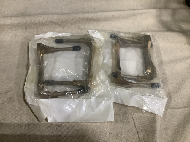 (27) Herndon Products 01916-004 Double Angle Brackets