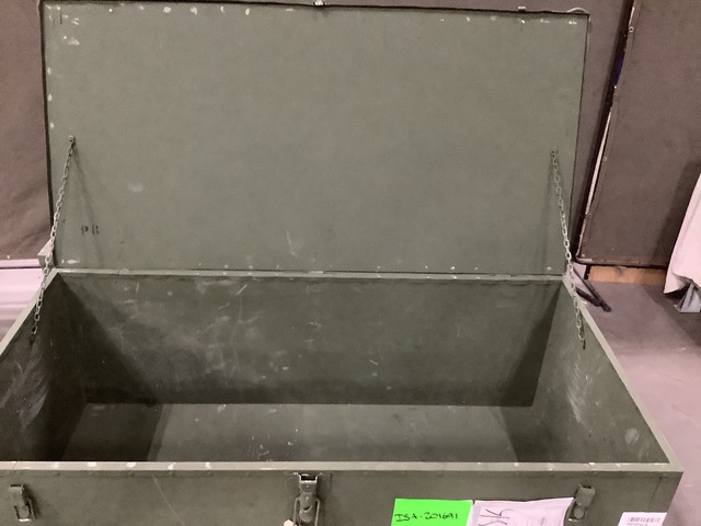 (4) Utility Chests