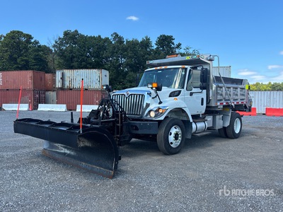 2014 International 7400 4x2 Snow Plow Truck