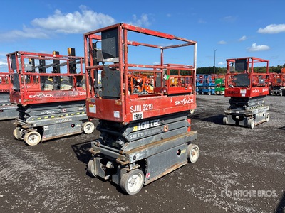 2013 Skyjack SJIII-3219 Electric Scissor Lift