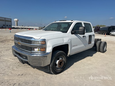 2015 Chevrolet Silverado 3500HD 4x2 Crew Cab Cabina y chasis