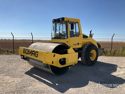 2004 Bomag BW211 D-4 Double Drum Roller