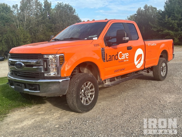 2019 Ford F-250 Super Duty STX 4x4 Extended Cab Pickup