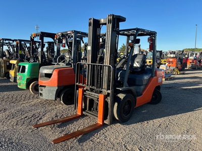 2016 Toyota 8FGU30 5620 lb Carrelli Elevatori