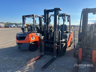 2018 Toyota 8FGU30 6000 lb Carrelli Elevatori