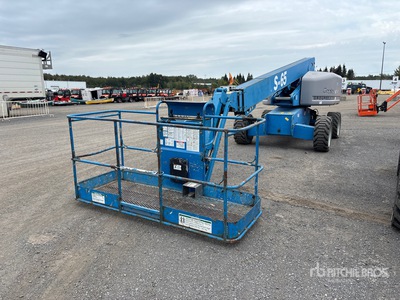 2010 Genie S-65 4WD Gasoline Telescopic Boom Lift