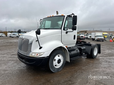 2005 International 8600 4x2 Day Cab Truck Tractor
