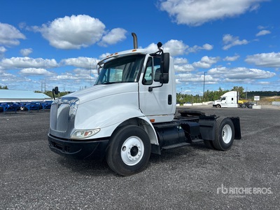 2005 International 8600 4x2 S/A Day Cab Truck Tractor