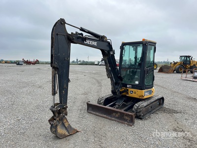 2017 John Deere 35G حفارة صغيرة