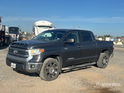 2014 Toyota Tundra 4x4 Crew Cab Pickup