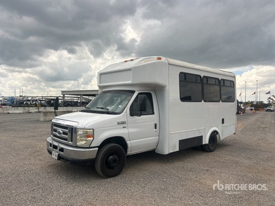 2011 Ford E350 4x2 12-Seat Bus