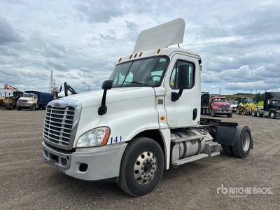 2014 Freightliner Cascadia 125 4x2 Cabeza Tractora Cabina Corta