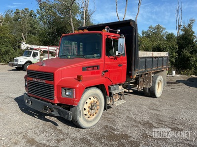 Mack CS200P 4x2 Kiepwagen met open laadbak