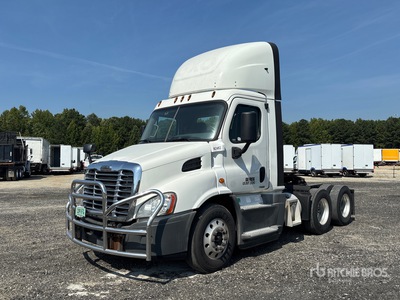 2018 Freightliner Cascadia 113 6x4 T/A Dagcabine Trekker