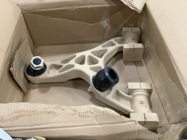 (7) Oshkosh 3488111 Vehicular Suspension Control Arms