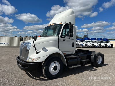 2009 International TranStar 8600 4x2 S/A Day Cab Truck Tractor