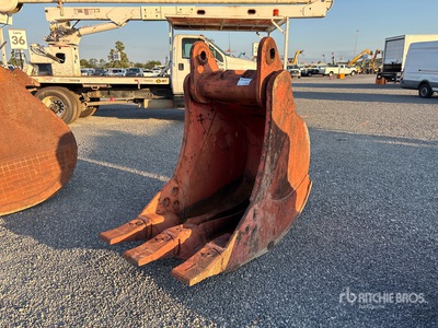 Excavator Bucket - Fits Link-Belt 210