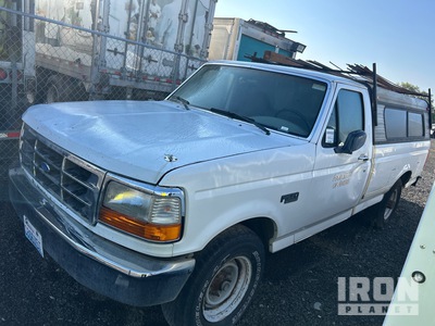 1995 Ford F-250 4x2 Pickup (Inoperable)