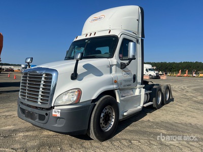 2017 Freightliner Cascadia 125 6x4 T/A Day Cab Truck Tractor