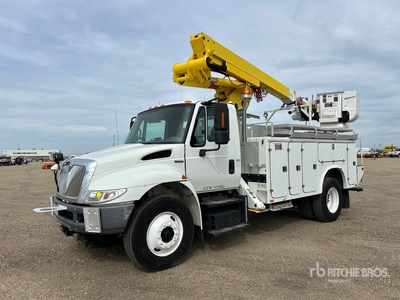 Altec TA41M 40 ft on 2009 International 4300 4x2 Bucket Truck