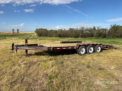 Saturn 21 ft Tri/A Equipment Trailer