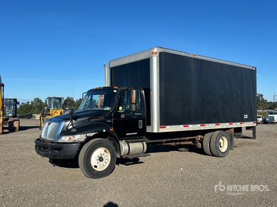 2009 International 4300 Van Truck