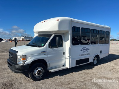 2015 Ford E-350 Starcraft 4x2 12-Seat Mini Bus