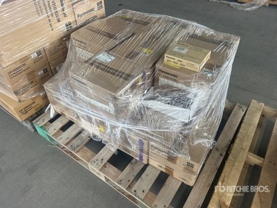 Quantity of (173) Panasonic (170) CF-VEBU05BU Mini Port Replicator, (1) CF-VEBU06W Mini-Dock, (1) CF-WCMU11R, (1) CF-WGP192R-NOB GPS Receiver module コンピュータ機器 (Unused)
