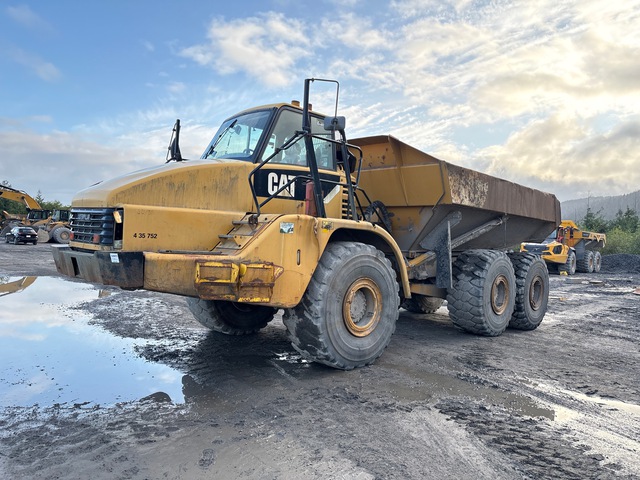 2011 Cat Cat Articulated Dump Truck - Parts Only 2011 Cat Cat Articulated Dump Truck - Parts Only