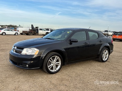 2012 Dodge Avenger SXT Automobile