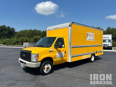 2012 Ford E-350 4x2 Furgoneta caja cerrada