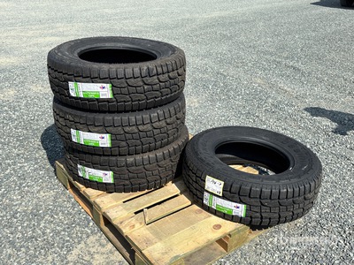 Quantity of (4) LT275/65R18 Neumáticos (Unused)