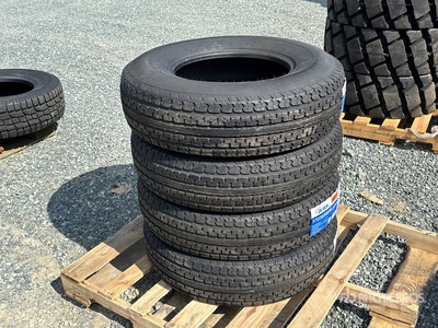 Quantity of (4) ST235/80R16 Neumáticos (Unused)