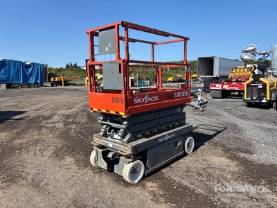 2013 Skyjack SJIII-3219 Electric Scissor Lift