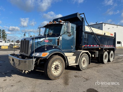 2007 Peterbilt 340 8x4 Twin-Steer Camion à benne basculante D/E