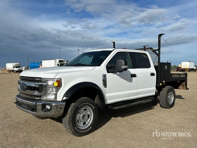 2021 Ford F-350 XL 4x4 Crew Cab Camion à Plateau