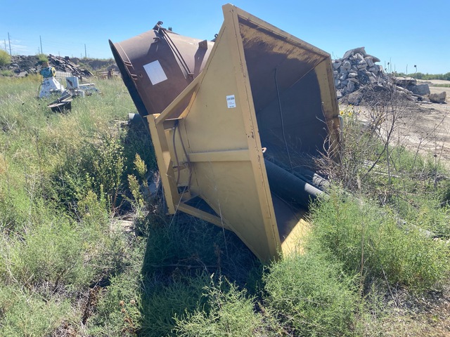 7 ft 5 in x 13 ft 10 in Aggregate Hopper 7 ft 5 in x 13 ft 10 in Aggregate Hopper