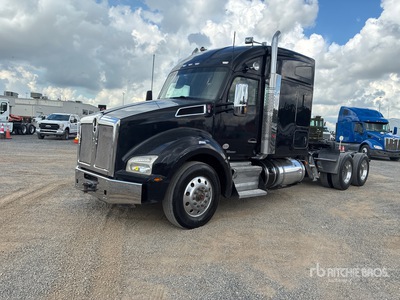 2021 Kenworth T880 6x4 T/A Sleeper Truck Tractor