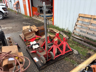 Quantity of Jacks and Jack Stands Gato