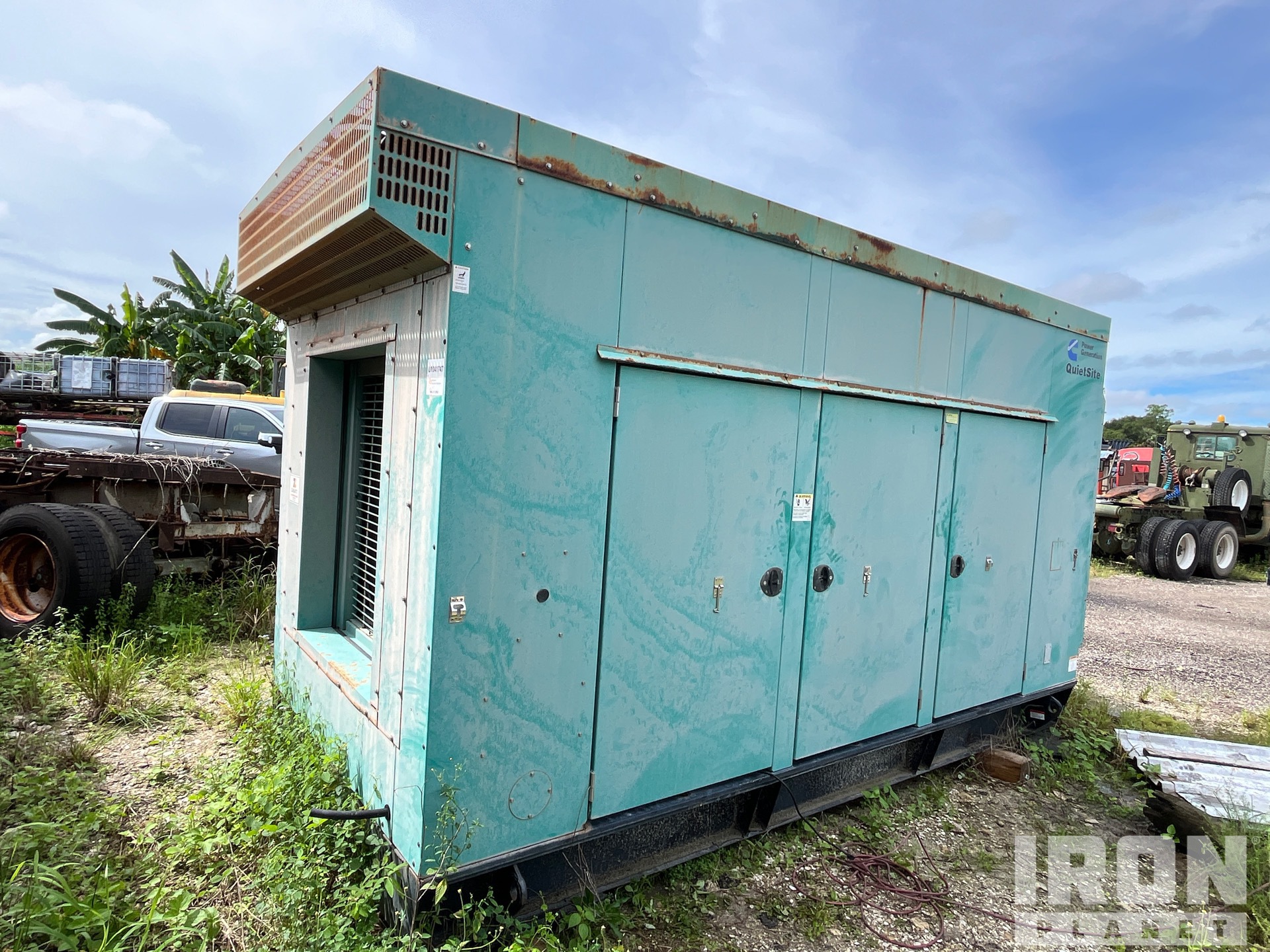 2005 Cummins 400 kW Skid-Mounted Generator Set