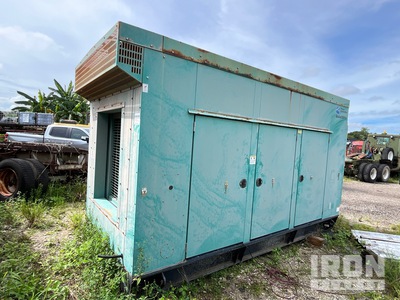 2005 Cummins 400 kW Skid-Mounted Generator Set