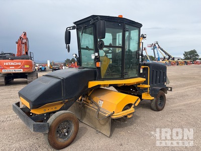 2021 (unverified) Lay-Mor SM450-ST Self-Propelled Broom