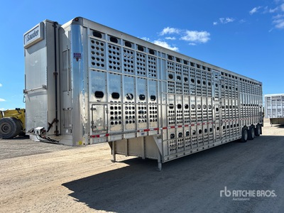 2016 EBY 53 ft Tri/A Livestock Trailer