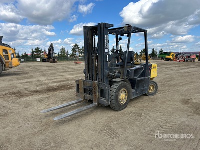 Doosan G35S-2 6700 lb Pneumatic Tire フォークリフト