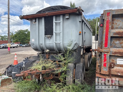 1972 Fruehauf 18 ft Tri/A Pup Remorque à benne basculante